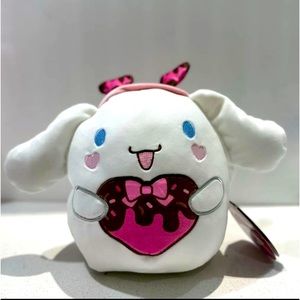 Cinnamon roll Plushie